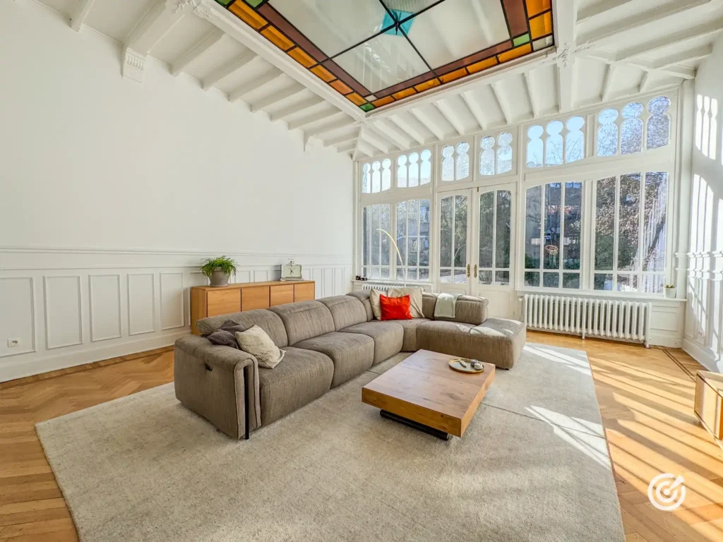YES Properties Interior